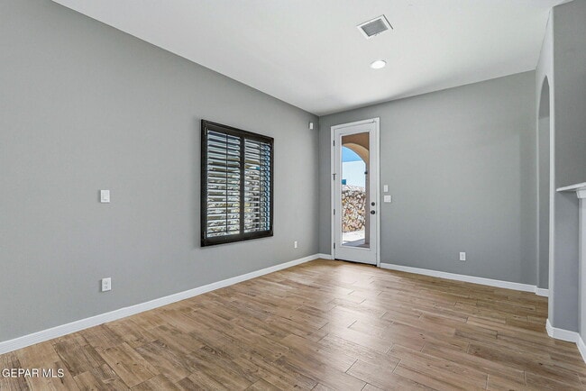 Building Photo - 2120 Honour Point Pl
