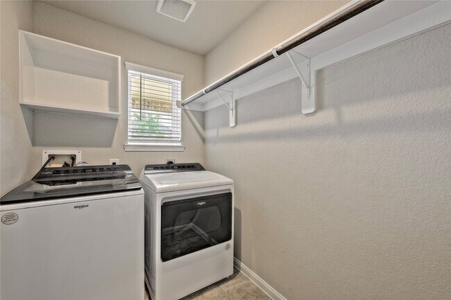 Building Photo - 17502 Rosette Grass Dr