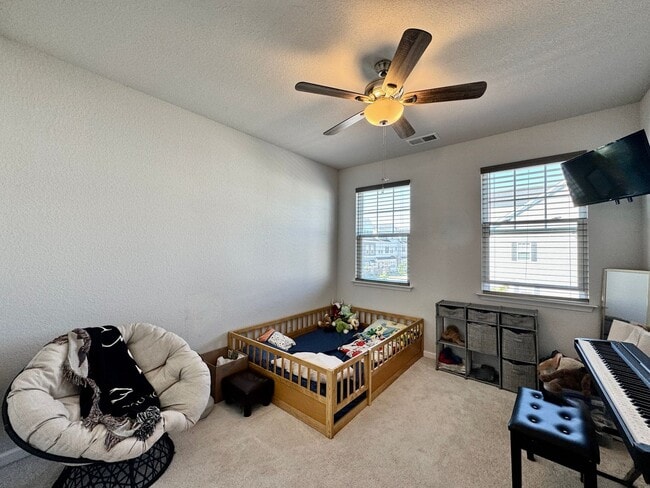 Building Photo - First Time Rental - Ready July 30th! 4 Bedrooms PLUS Loft! Great Views! Dog Park - Stocked Fishin...
