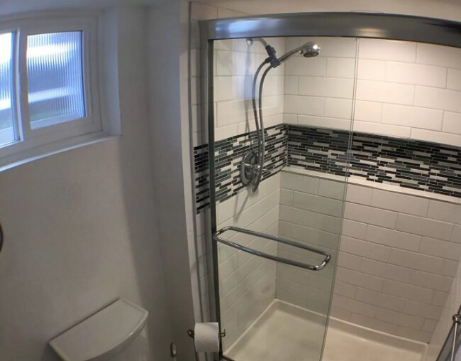 Building Photo - 4524 Beach Ct