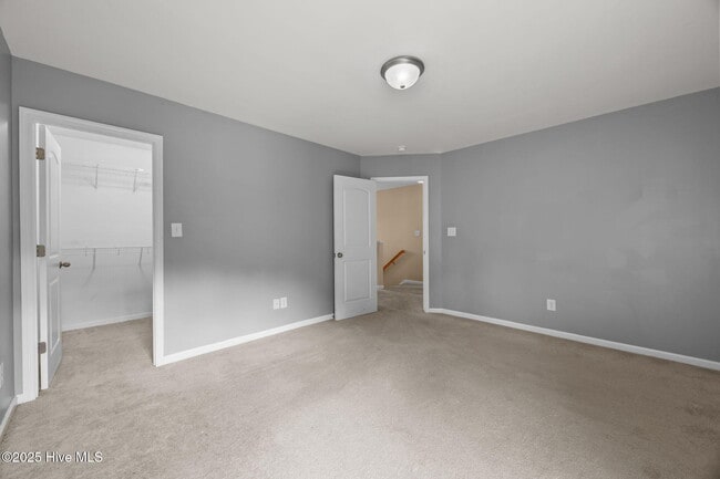 Building Photo - 111 Amberwine Cir