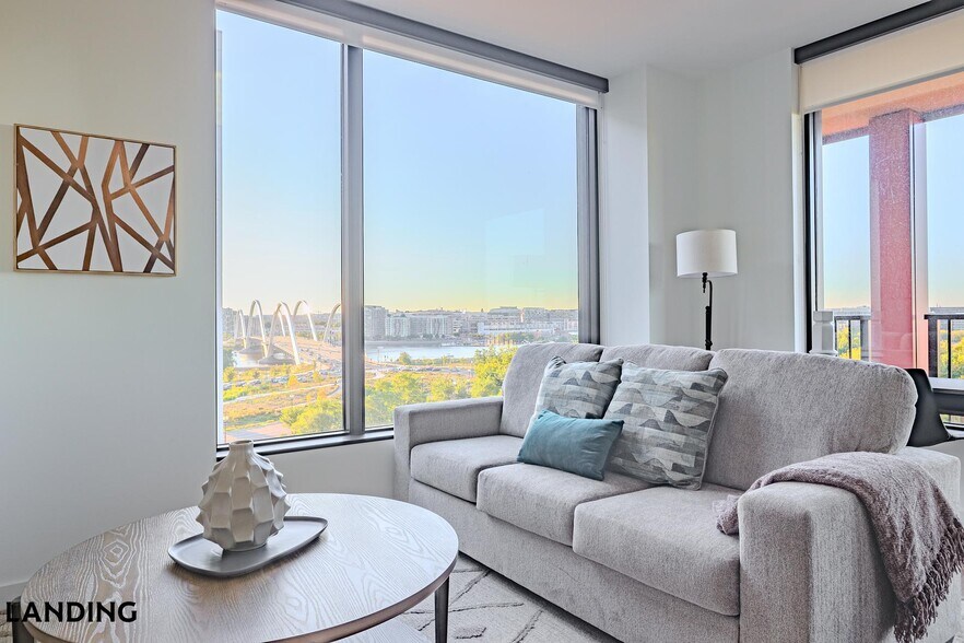 Building Photo - 632 Howard Rd SE