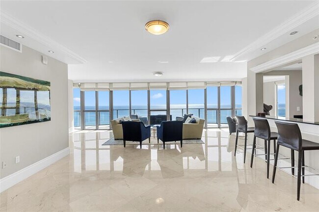 Building Photo - 3101 S Ocean Dr