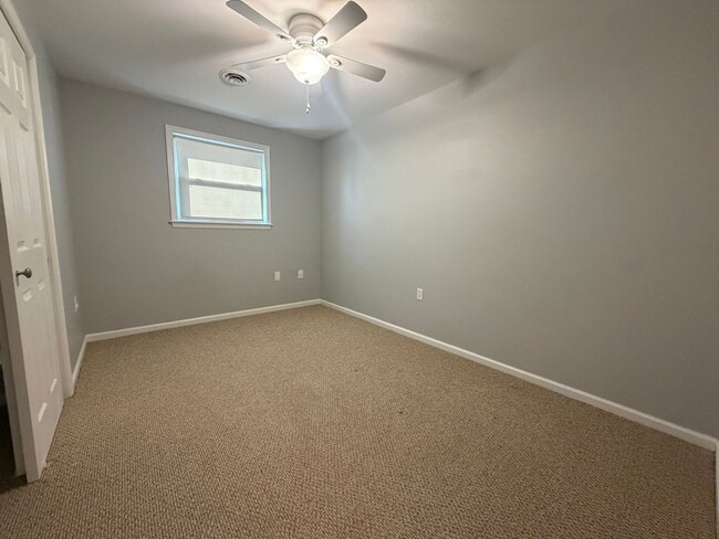 Building Photo - Adorable Rancher