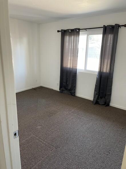 Building Photo - 1222 Sir Francis Drake Blvd