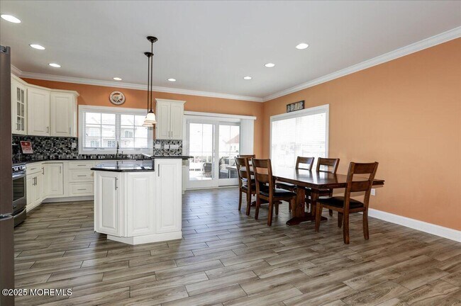 Building Photo - 1874 Compass Ct