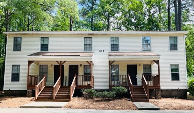 Building Photo - 105 E Circle Dr