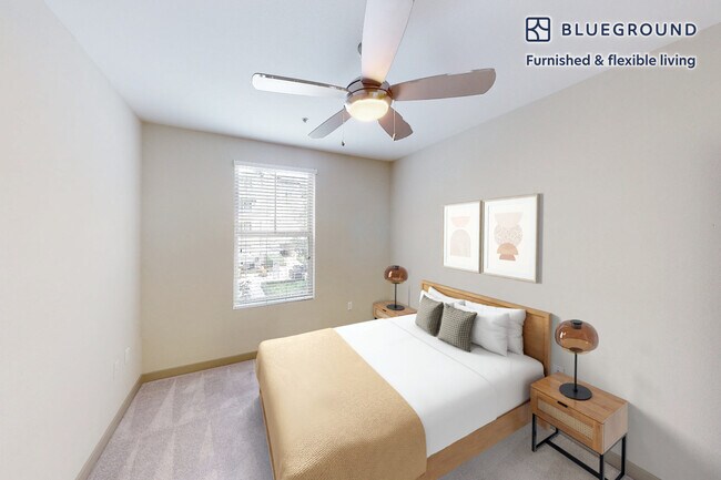 Building Photo - 121 E Rte 66