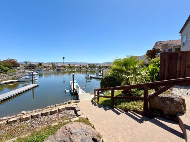 Building Photo - Coveted Napa Yacht Club 3 Bedrooms, 2 1/2 Bathrooms, w/ 1st Level Primary Bedroom/Bath