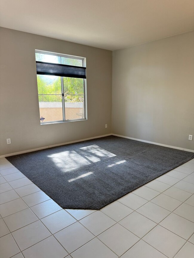 Building Photo - 3 bedroom and 2.5 bath lovely home