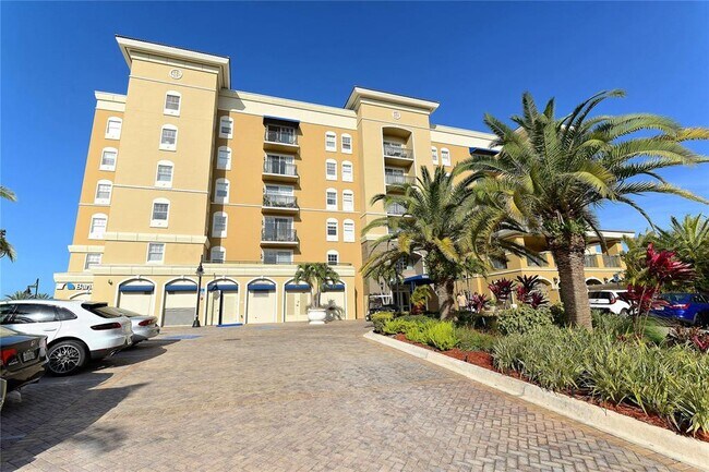 Building Photo - 1064 N Tamiami Trl