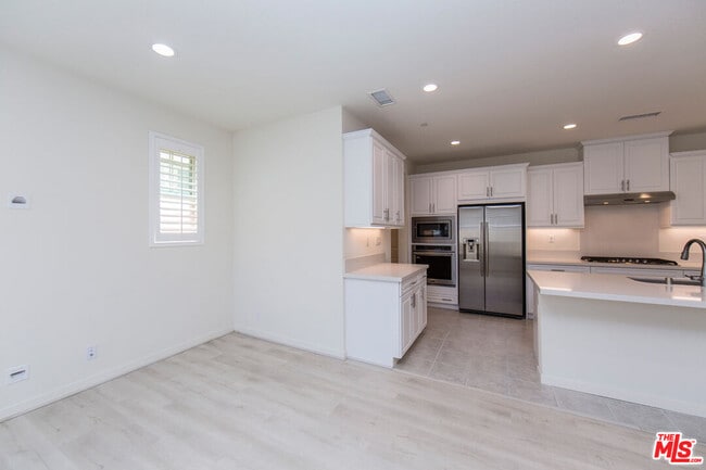 Building Photo - 10922 Mesa Ct