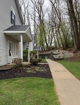 Building Photo - 1307 Greenwich Dr