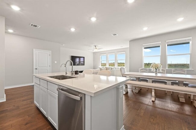 Building Photo - 488 Pepperbark Loop