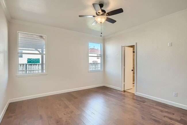 Building Photo - 8008 Serenity Way