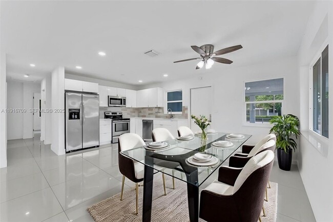 Building Photo - 832 NW 28th St