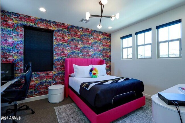 Building Photo - 948 W Yosemite Dr