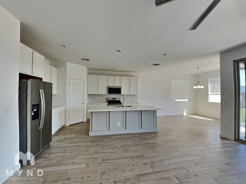 Building Photo - 22719 E Estrella Rd