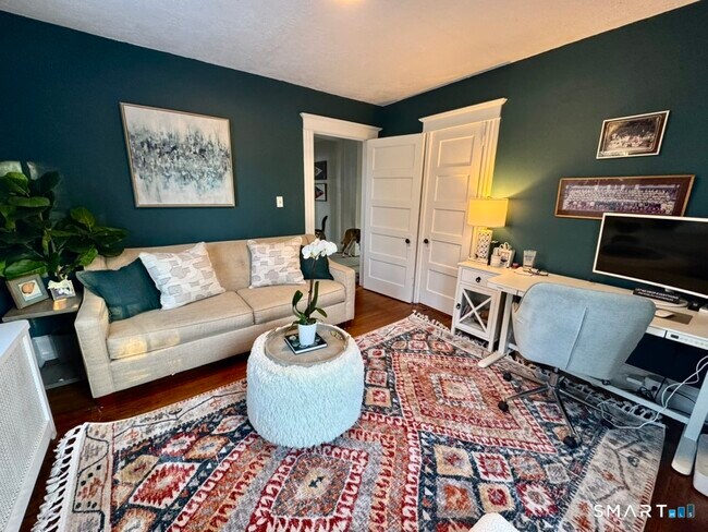 Building Photo - 213 Rowayton Ave