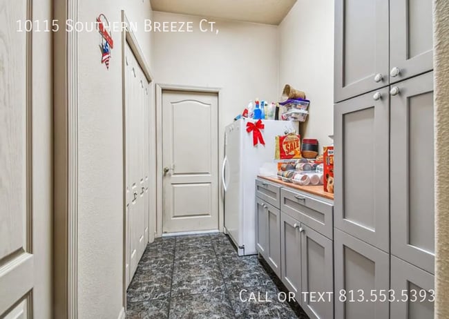 Building Photo - 10115 Southern Breeze Ct