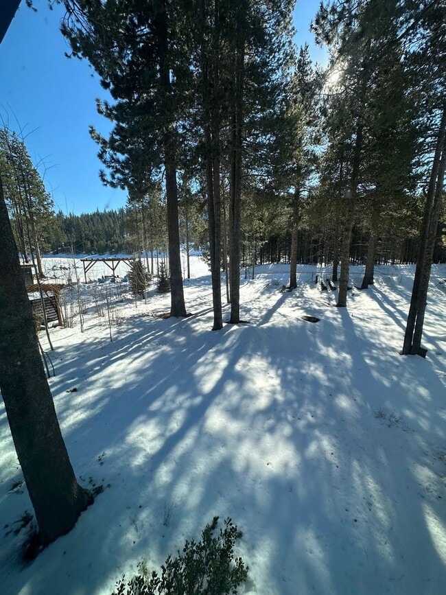 Building Photo - Conveniently Located Two Bed + Loft, Backs to Pond and Trails