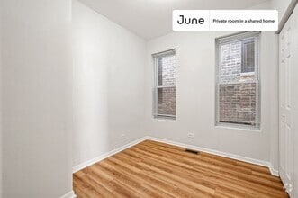 Building Photo - 1812 S Throop St