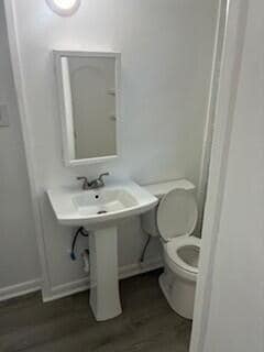 Building Photo - 3364 Wedgewood Dr