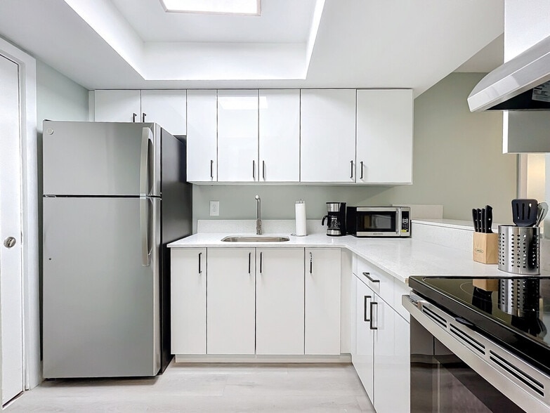 Building Photo - 1401 SE 15th St