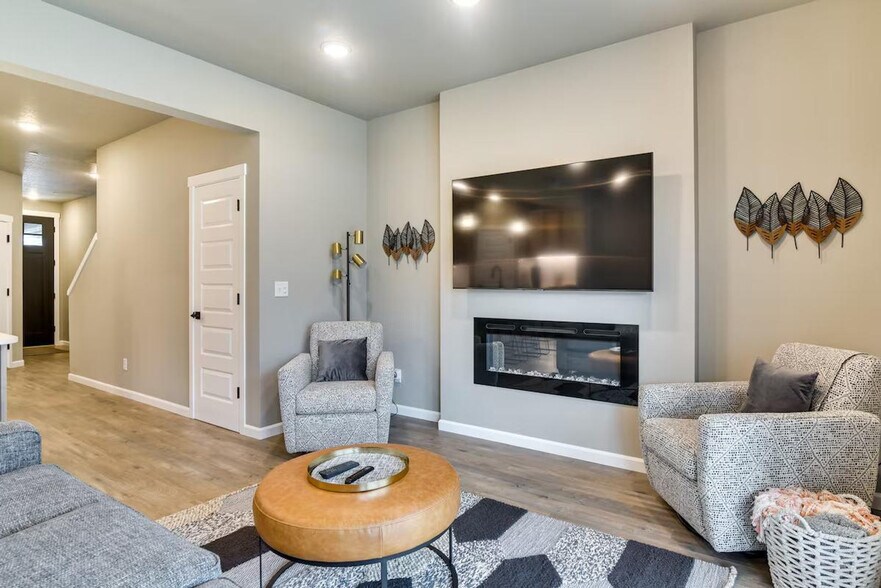 Building Photo - 6816 NE 131st Way