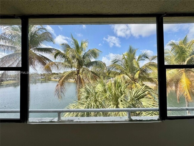 Building Photo - 8335 SW 152nd Ave