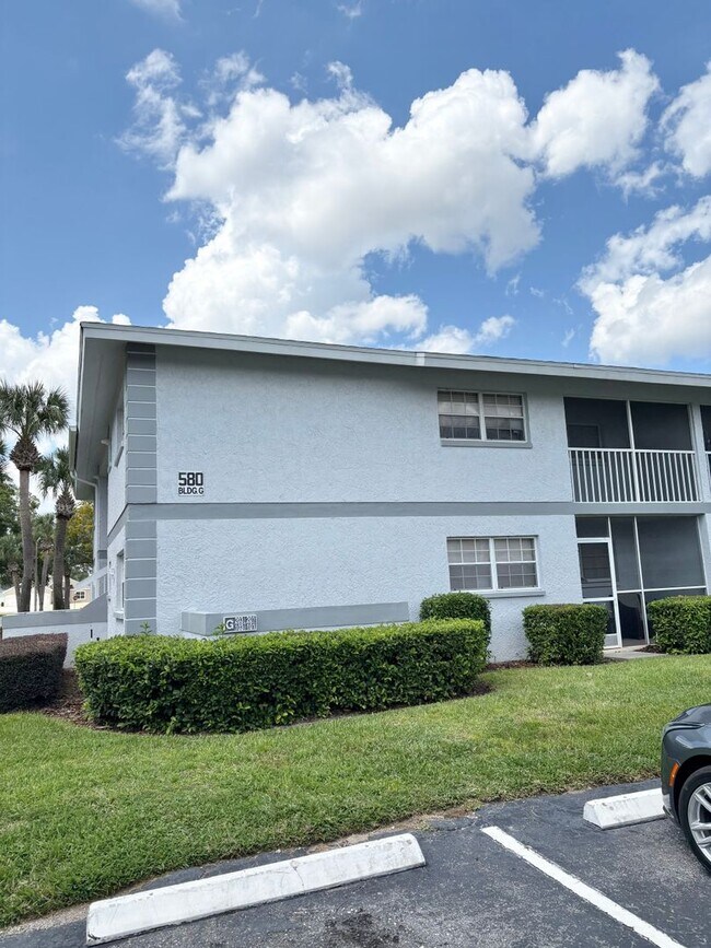 Building Photo - SPECIAL*** 1/2 OFF THE 2nd Months Rent - Q...