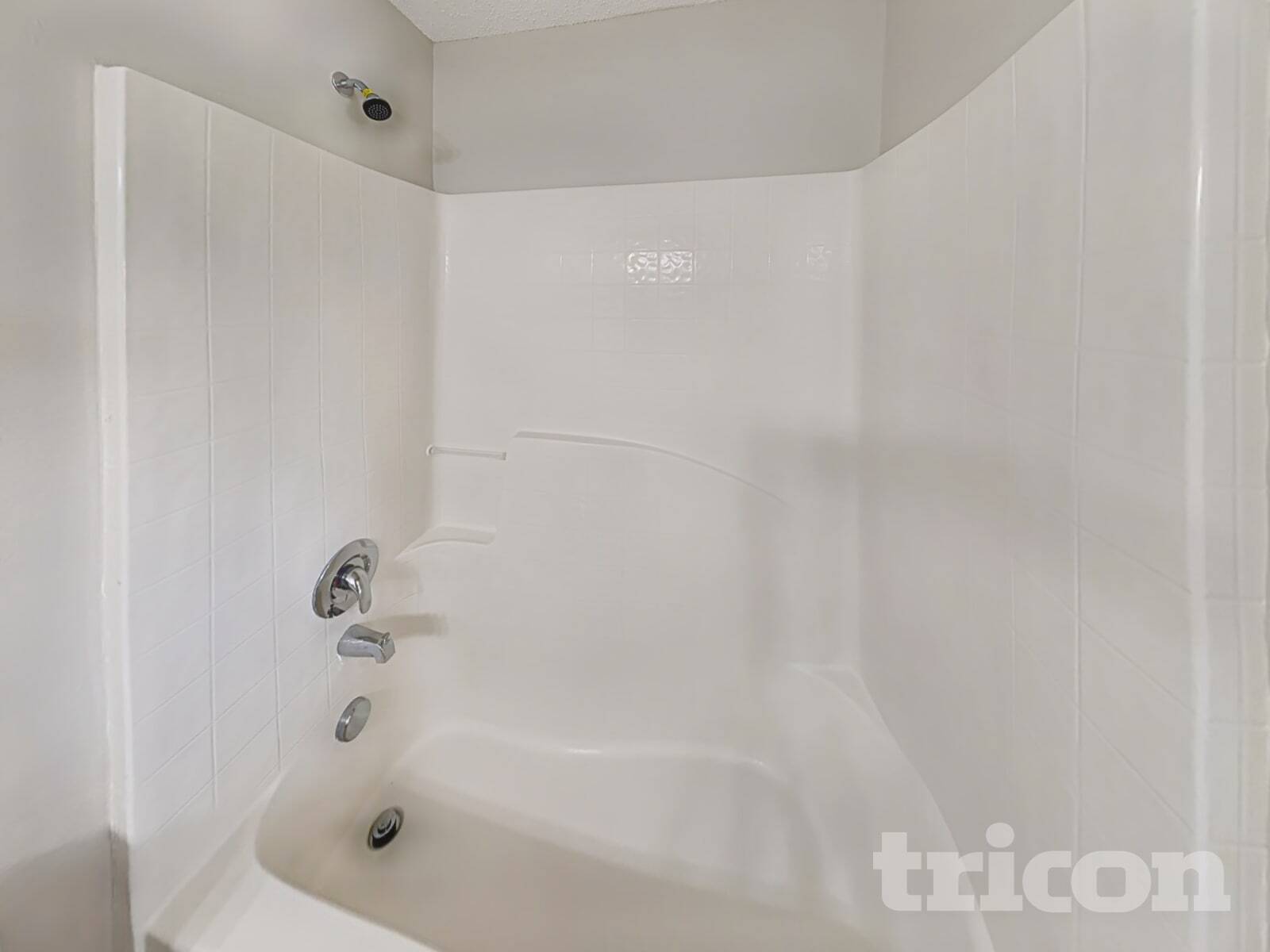 Building Photo - 13561 Linden Dr