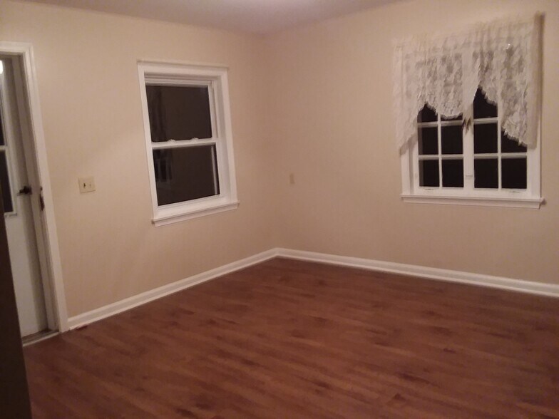 Living room - 2392 Clements Hollow Ln