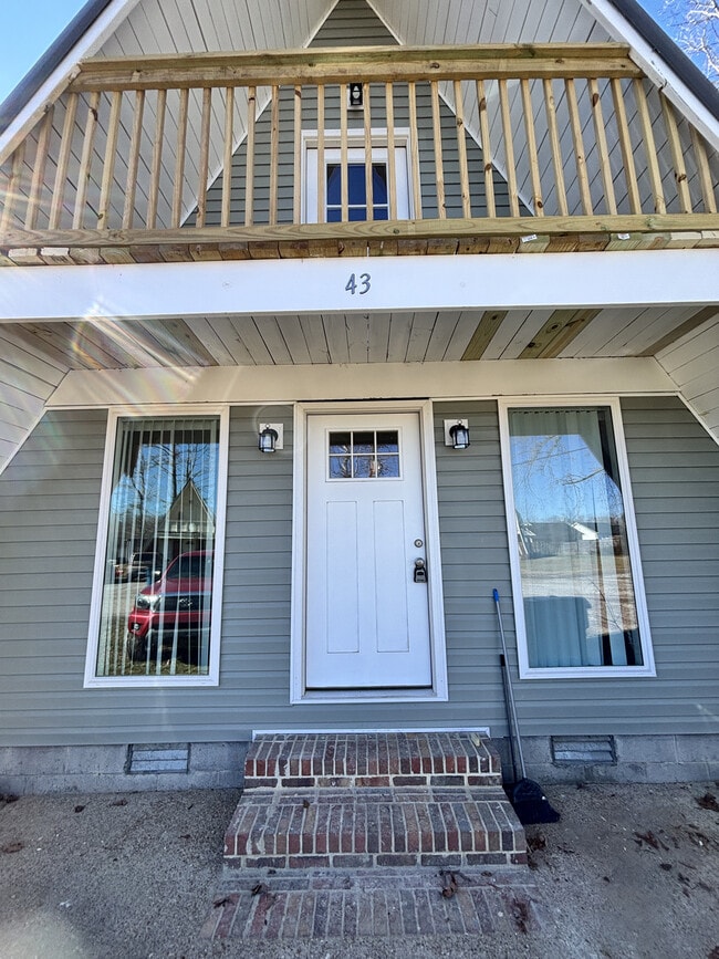 Building Photo - 43 Swiss Dr