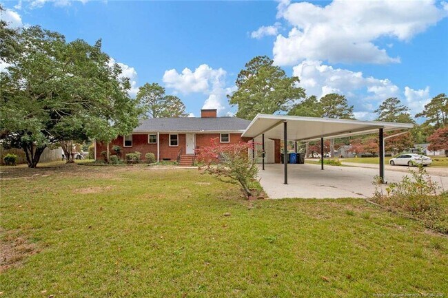 Building Photo - 301 Fairfield Rd