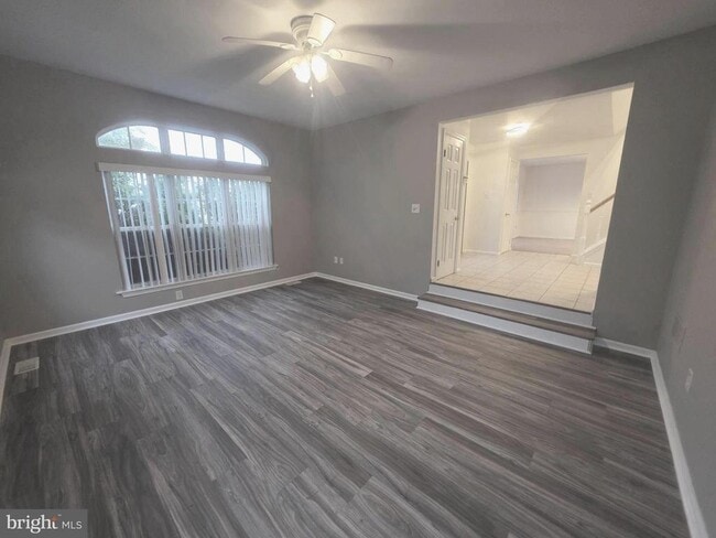 Building Photo - 138 Persimmon St