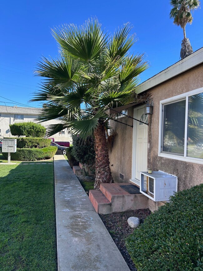 Building Photo - 5551 Costello Ave