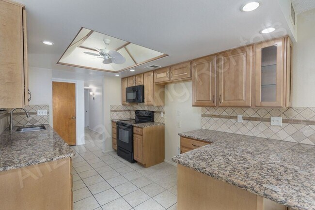 Building Photo - 1265 Bombay Cir