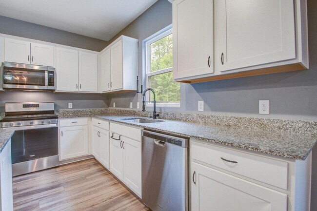 Building Photo - Beautiful Four Bedroom Home in Nexton
