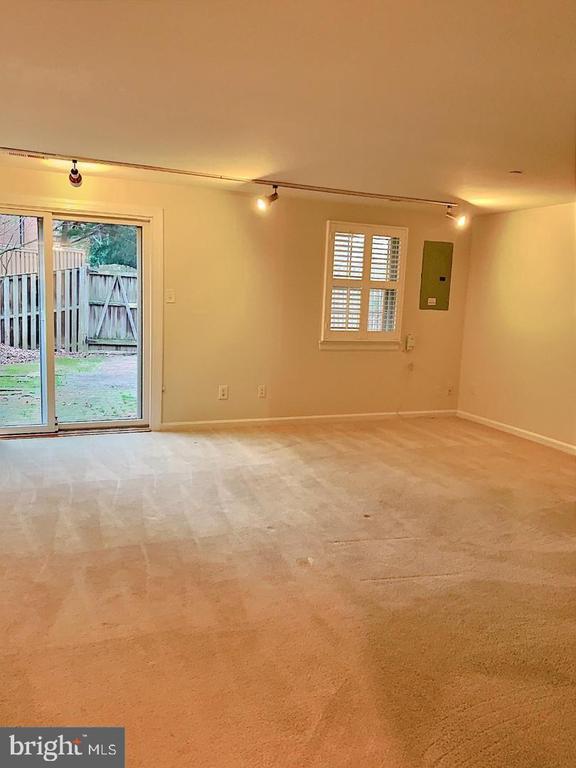 Building Photo - 3100 Black Hickory Dr
