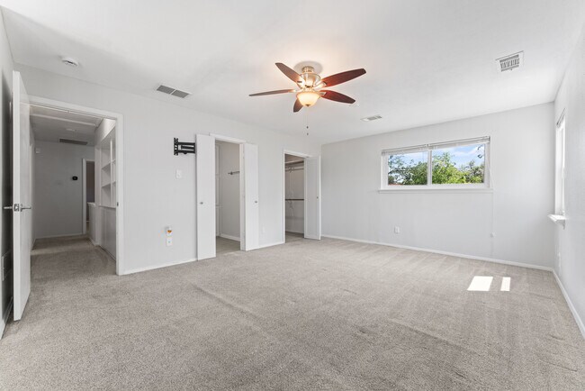 Building Photo - 13036 Glenside Dr