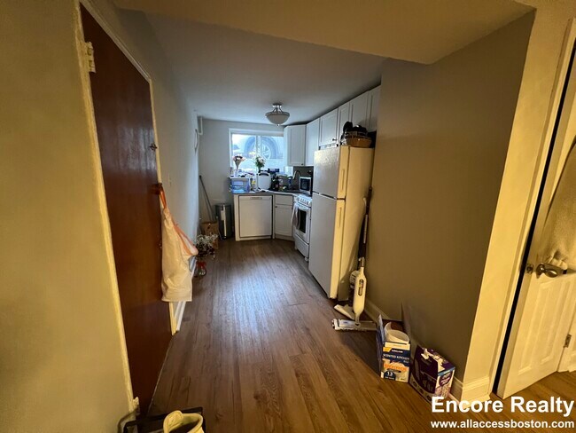 Building Photo - 63 Selkirk Rd