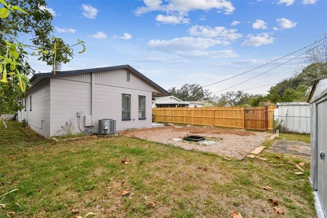 Building Photo - 4535 33rd Ave N
