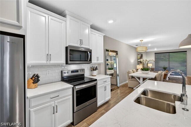 Building Photo - 14567 Edgewater Cir