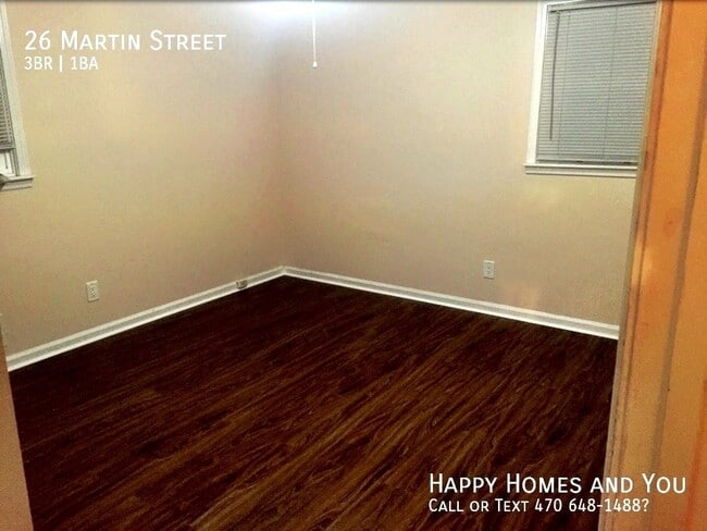 Building Photo - 26 Martin St