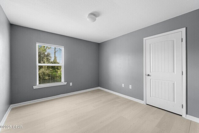 Building Photo - 7119 Riverbrooke St