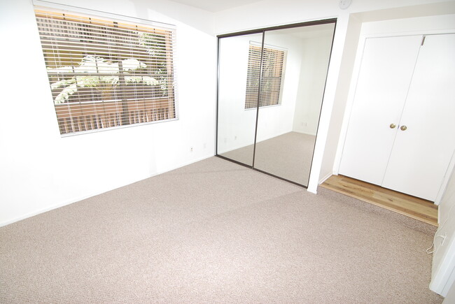 Building Photo - Resort-Style 2BD/2BA w/ Pool, Tennis Courts & 2 Parking Spaces