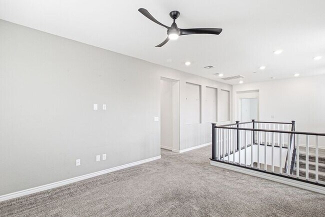 Building Photo - 4-Bedroom Two-Story Home with Mountain Views & Resort-Style Amenities