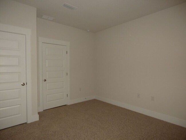 Building Photo - 5753 Danbury Blvd