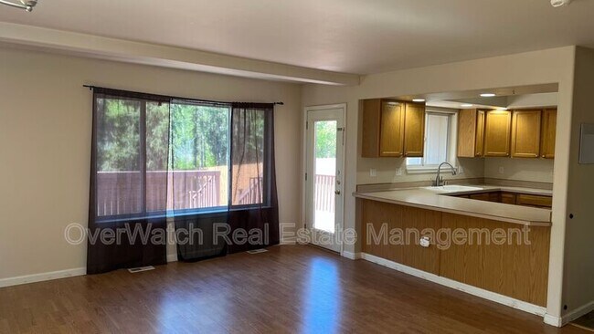 Building Photo - 2412 Hillbrook Cir